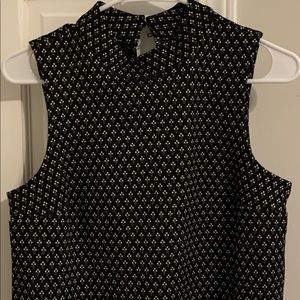 Banana Republic shirt. Material: Polyester, rayon and spandex. Worn once.